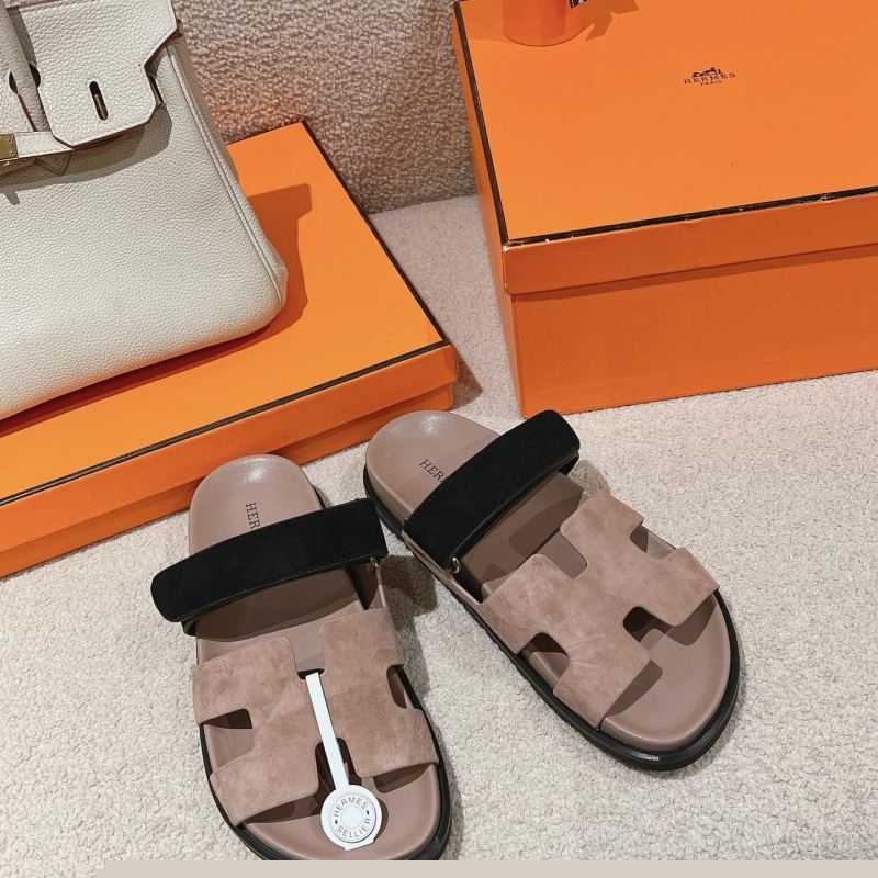 H**mes slippers
